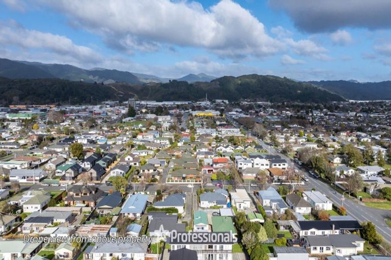 Photo of property in 2/16 Riverbank Street, Ebdentown, Upper Hutt, 5018