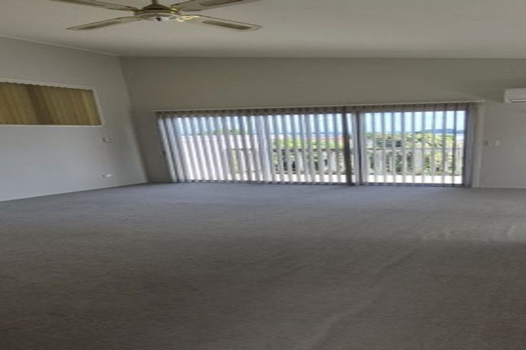 Photo of property in 1 Koromiko Place, Waiuku, 2123