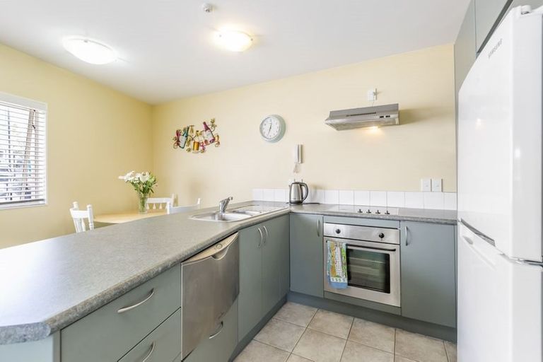 Photo of property in 1/81 Birkenhead Avenue, Birkenhead, Auckland, 0626