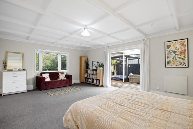 Photo of property in 18 Racecourse Road, Waiuku, 2123