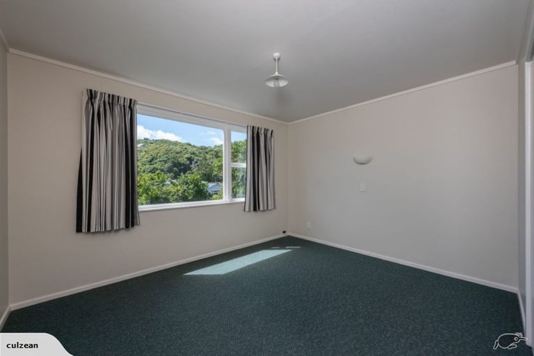 Photo of property in 2/77 Collier Avenue, Karori, Wellington, 6012