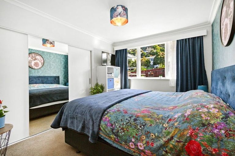 Photo of property in 322a Main Road, Tawa, Wellington, 5028