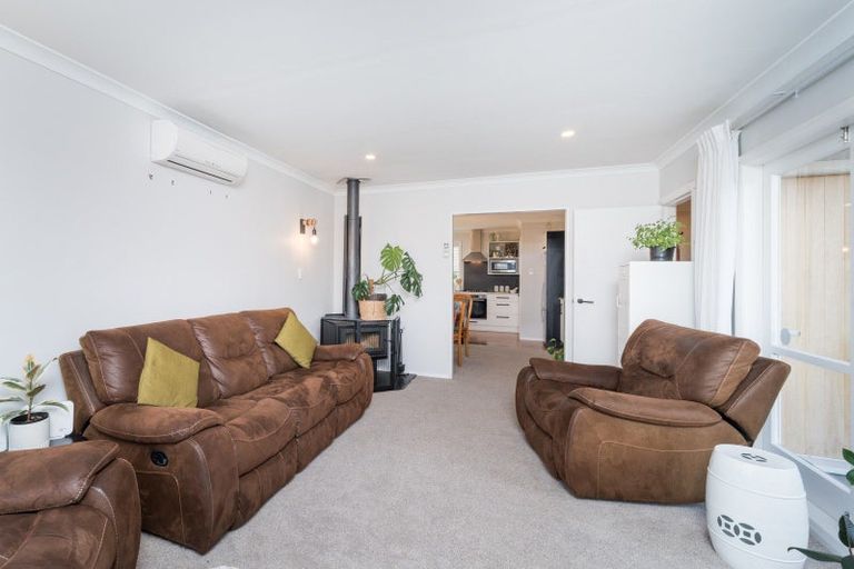 Photo of property in 16 Marsden Place, Awapuni, Palmerston North, 4412