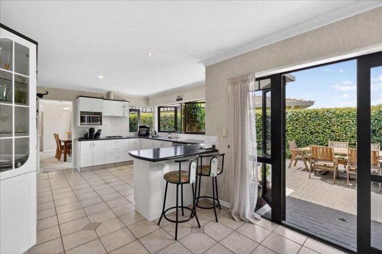 Photo of property in 4 Halesia Place, Mount Maunganui, 3116