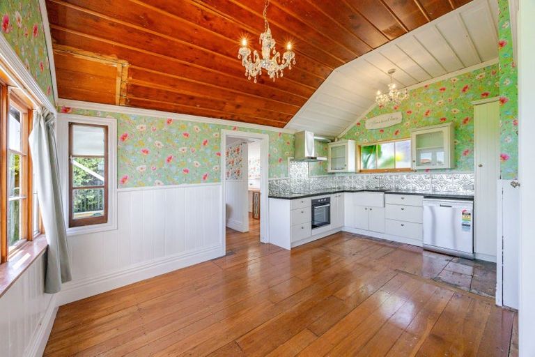 Photo of property in 42 Cameron Road, Bluff Hill, Napier, 4110