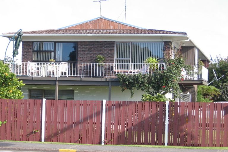 Photo of property in 2/424 Hibiscus Coast Highway, Orewa, 0931