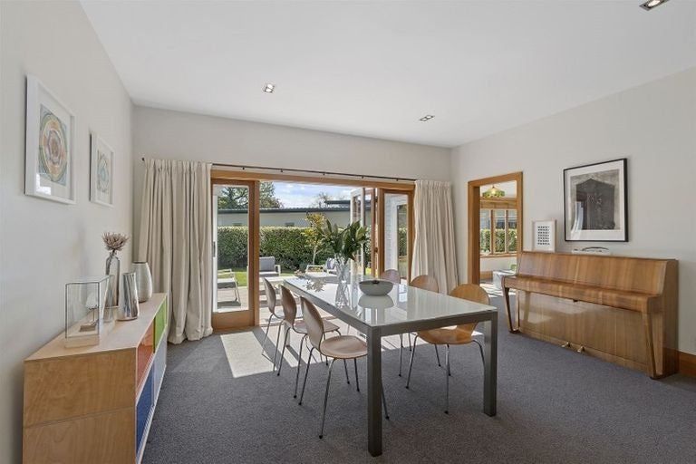 Photo of property in 1 Bradnor Road, Fendalton, Christchurch, 8052