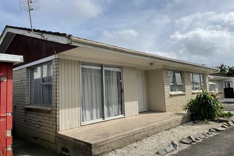 Photo of property in 1/3 Corin Avenue, Manurewa, Auckland, 2102
