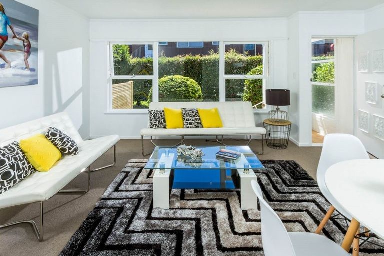 Photo of property in 2/765 Beach Road, Browns Bay, Auckland, 0630