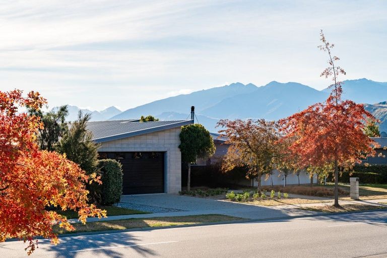 Photo of property in 27 Infinity Drive, Wanaka, 9305