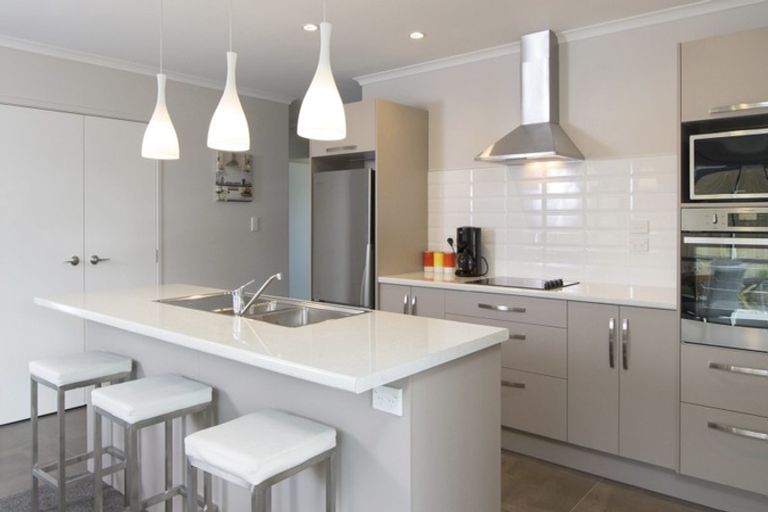 Photo of property in 6a Shier Place, Amberley, 7410