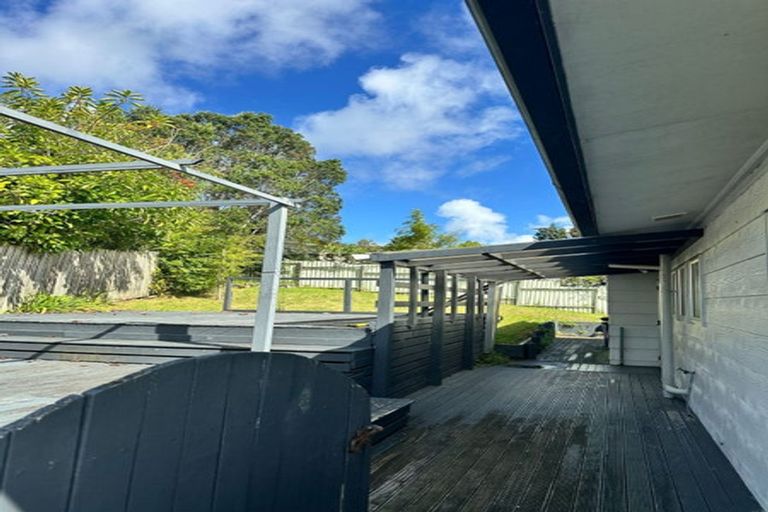 Photo of property in 24 Garton Drive, Massey, Auckland, 0614