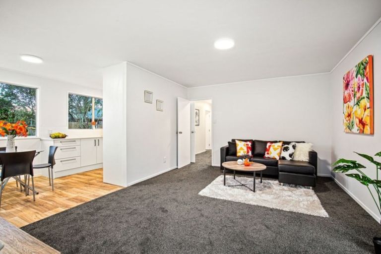 Photo of property in 263 Henderson Valley Road, Henderson, Auckland, 0612