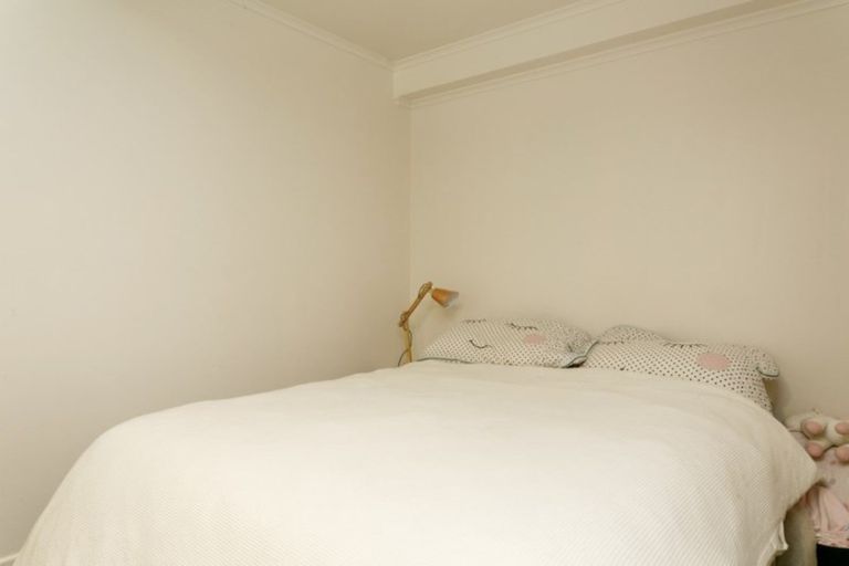 Photo of property in 33 Sunset Street, Hilltop, Taupo, 3330