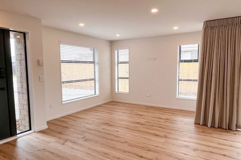 Photo of property in 31 Selfe Crescent, Burwood, Christchurch, 8083