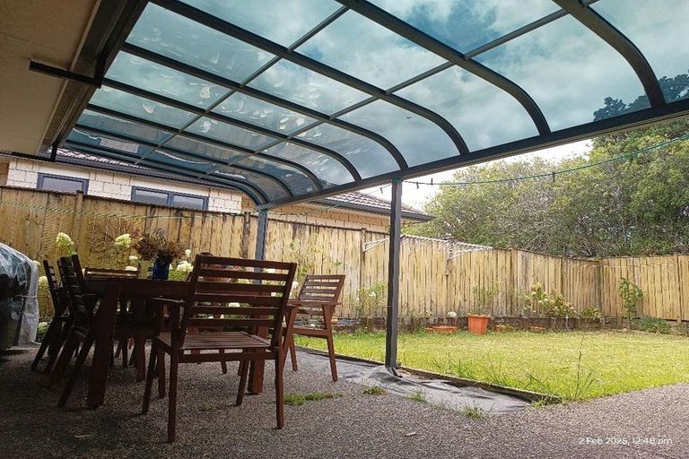 Photo of property in 16 Breon Place, Flat Bush, Auckland, 2016