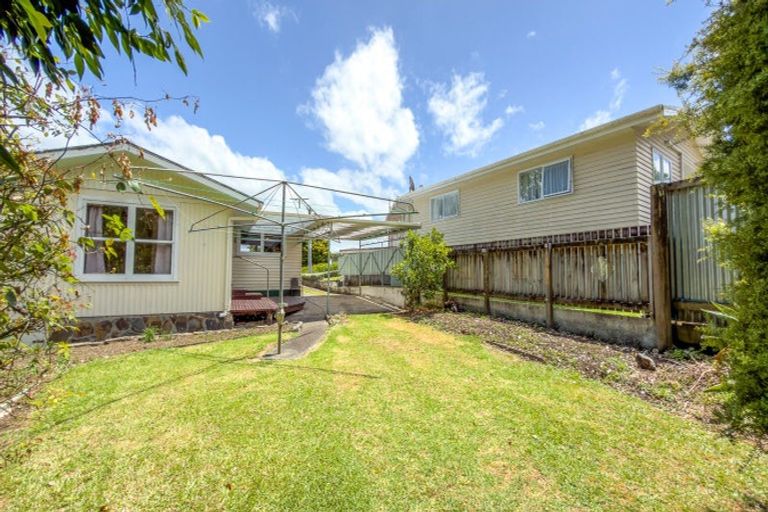 Photo of property in 134 Brunton Crescent, Thames, 3500