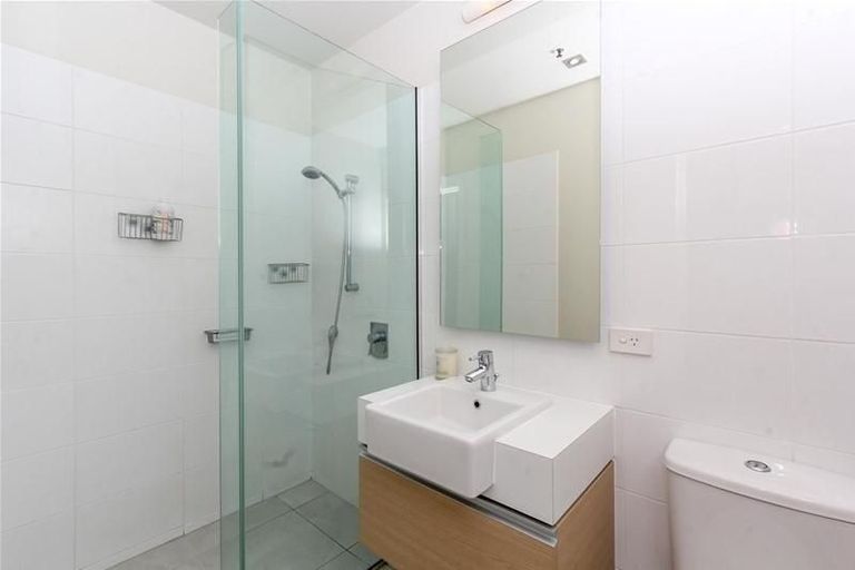 Photo of property in 22 Liardet Apartments, 203/22 Liardet Street, New Plymouth, 4310