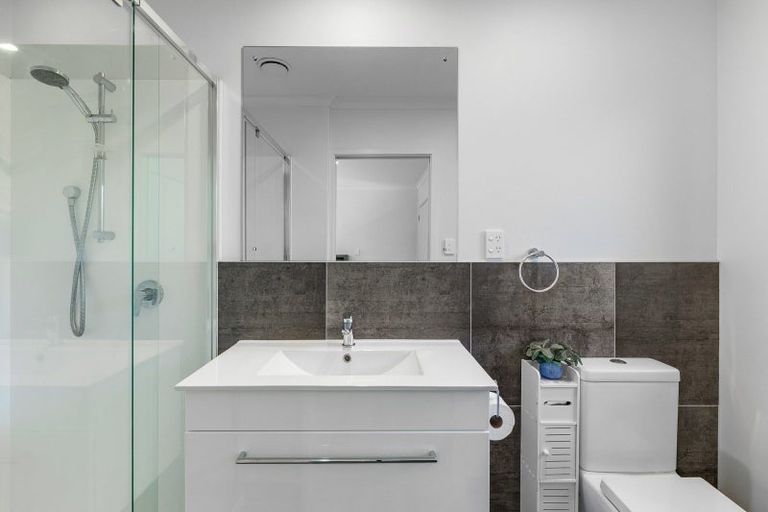 Photo of property in 18 Tomairangi Crescent, Pukekohe, 2120