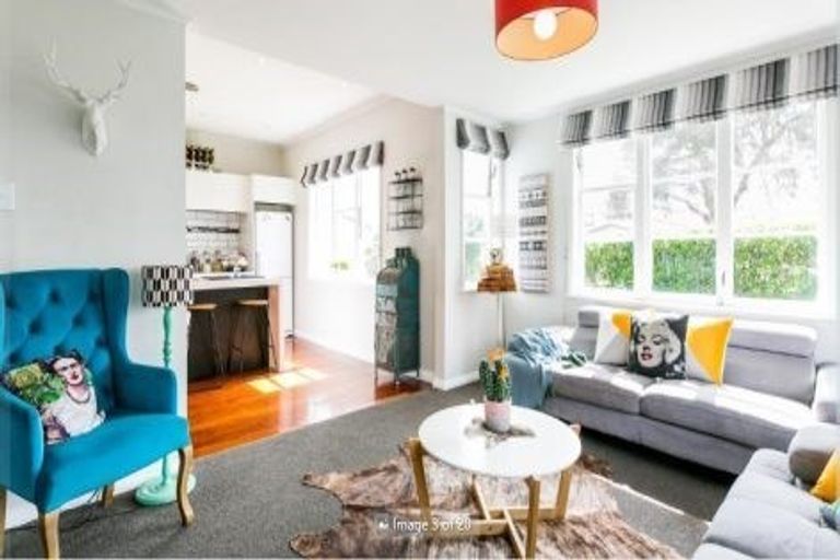 Photo of property in 35 Nuffield Avenue, Marewa, Napier, 4110