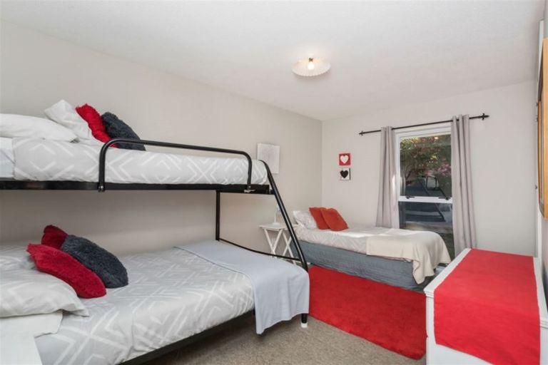 Photo of property in 21 Toorak Avenue, Avonhead, Christchurch, 8042