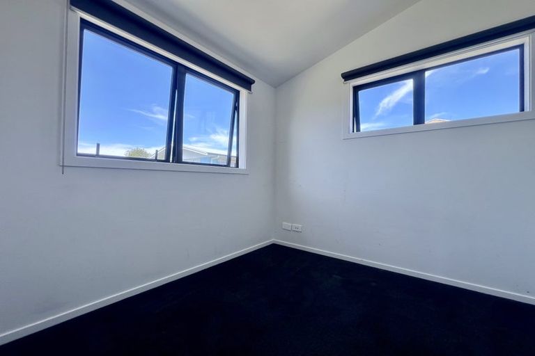 Photo of property in 57 Kelman Road, Kelston, Auckland, 0602