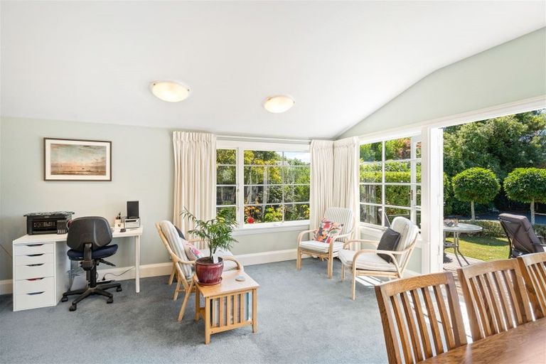 Photo of property in 52 Kilmarnock Street, Riccarton, Christchurch, 8011