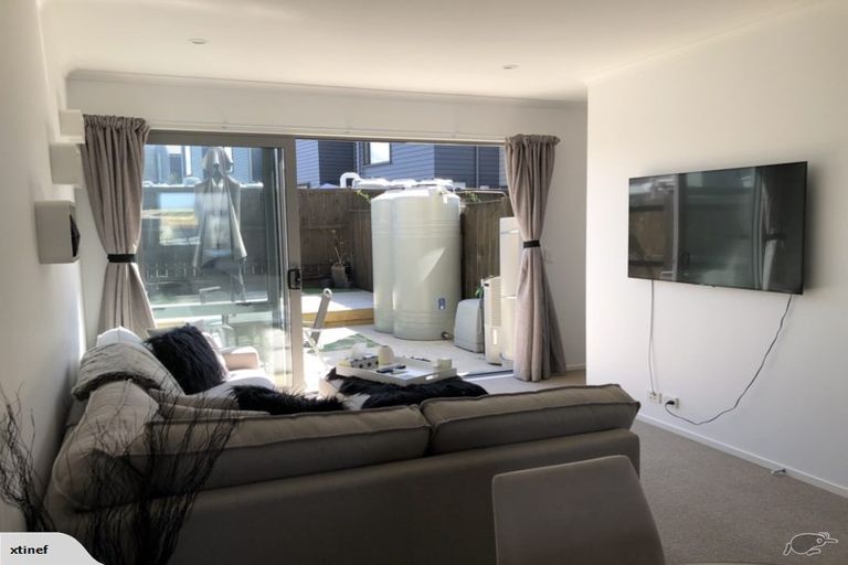 Photo of property in 16 Shelduck Way, Hobsonville, Auckland, 0616