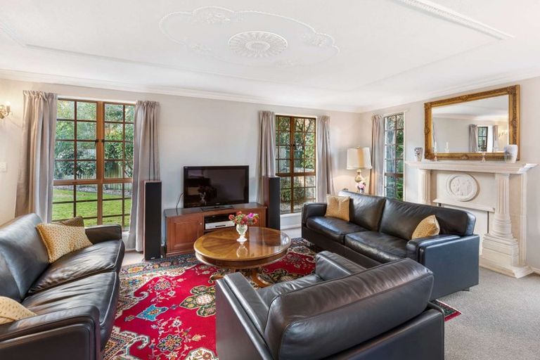 Photo of property in 27 Great North Road, Saint Johns Hill, Whanganui, 4501