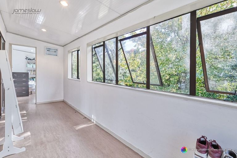 Photo of property in 1/3 Flavia Close, Torbay, Auckland, 0630