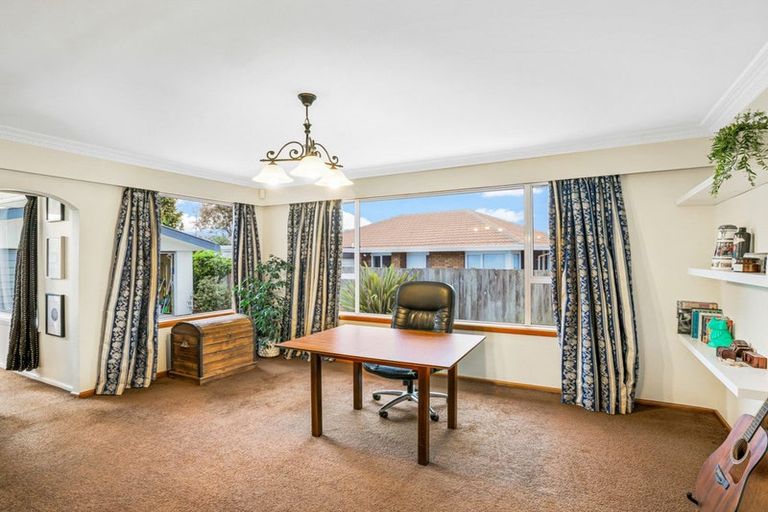 Photo of property in 4 Vivian Street, Burwood, Christchurch, 8083