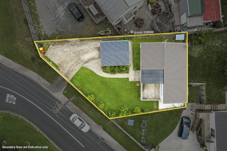 Photo of property in 2 Matai Road, Stanmore Bay, Whangaparaoa, 0932