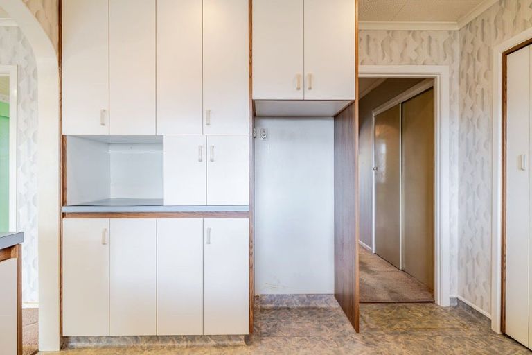 Photo of property in 38 Peters Avenue, Cloverlea, Palmerston North, 4412