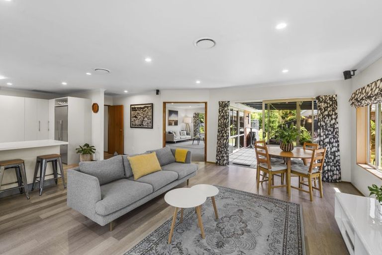 Photo of property in 15 Wardour Mews, Avonhead, Christchurch, 8042