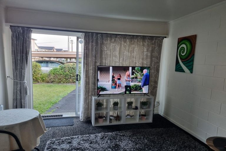 Photo of property in 8/7 Woodside Road, Manurewa, Auckland, 2102