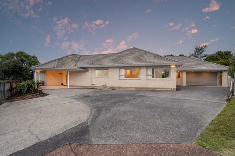 Photo of property in 66 Golfland Drive, Golflands, Auckland, 2013