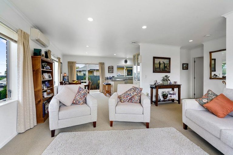 Photo of property in 61 Grosvenor Street, Cambridge, 3434