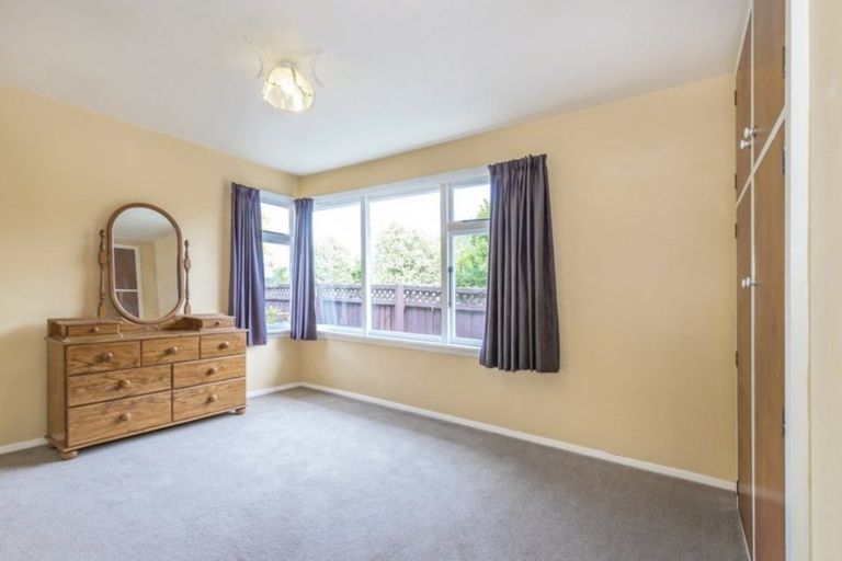 Photo of property in 48 Staveley Street, Avonhead, Christchurch, 8042