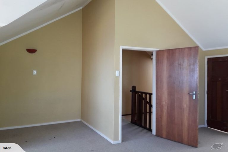 Photo of property in 176 The Esplanade, Island Bay, Wellington, 6023