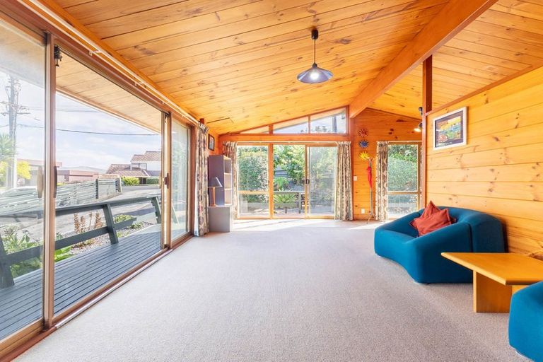 Photo of property in 6 Tahi Road, Paraparaumu Beach, Paraparaumu, 5032