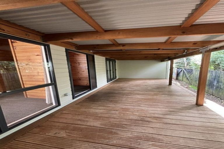 Photo of property in 87 Carnoustie Drive, Wattle Downs, Auckland, 2103
