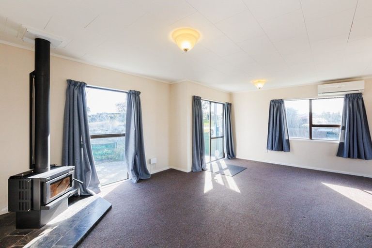 Photo of property in 4a Peter Hall Drive, Kelvin Grove, Palmerston North, 4414