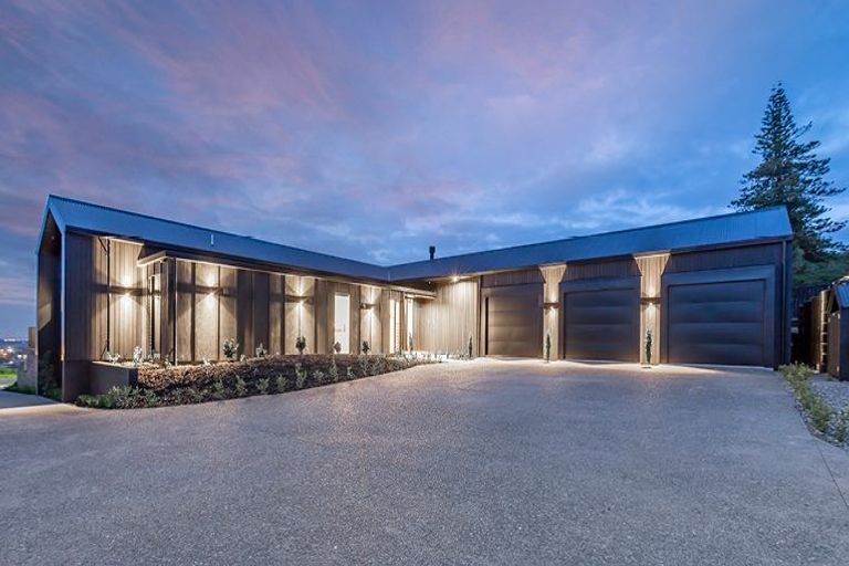 Photo of property in 298 Kitchener Road, Pukekohe, 2120