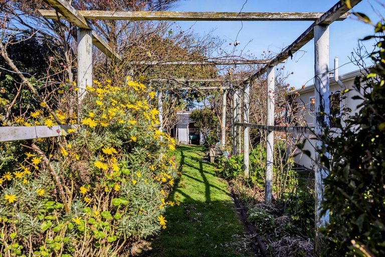 Photo of property in 74 South Road, Manaia, 4612