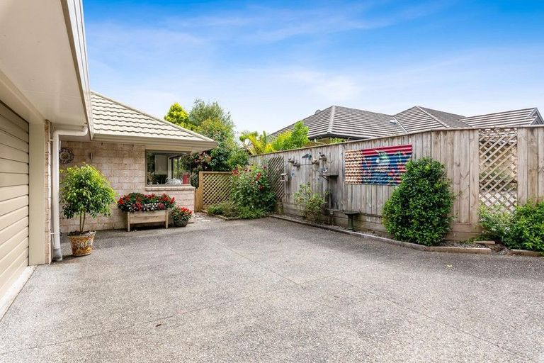 Photo of property in 3 Koromiko Glen, Waikanae, 5036