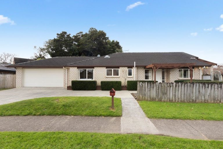 Photo of property in 100 Reynolds Road, Pukekohe, 2120