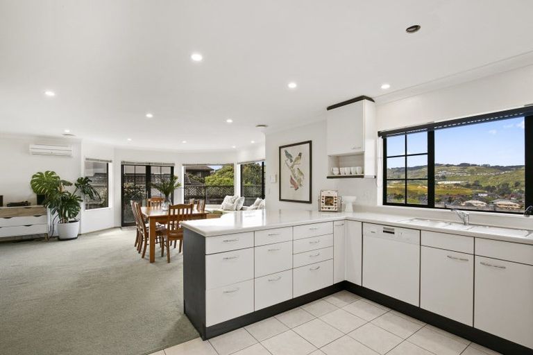 Photo of property in 145 Westchester Drive, Churton Park, Wellington, 6037