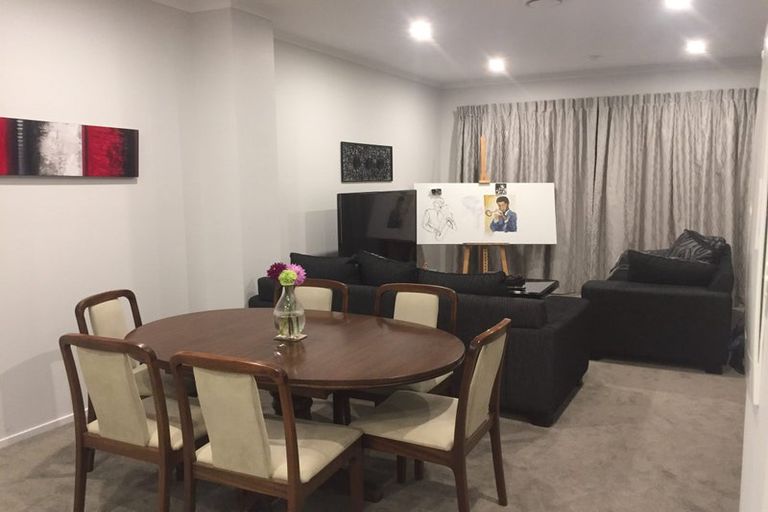 Photo of property in 81a Hobsonville Point Road, Hobsonville, Auckland, 0616