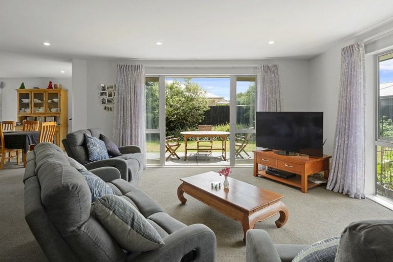 Photo of property in 26 Maple Place, Rangiora, 7400
