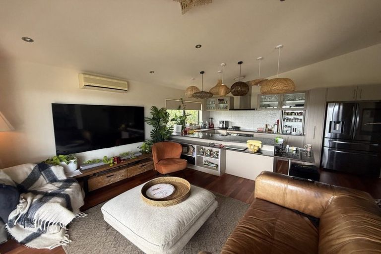 Photo of property in 71 Kittiwake Drive, Schnapper Rock, Auckland, 0632